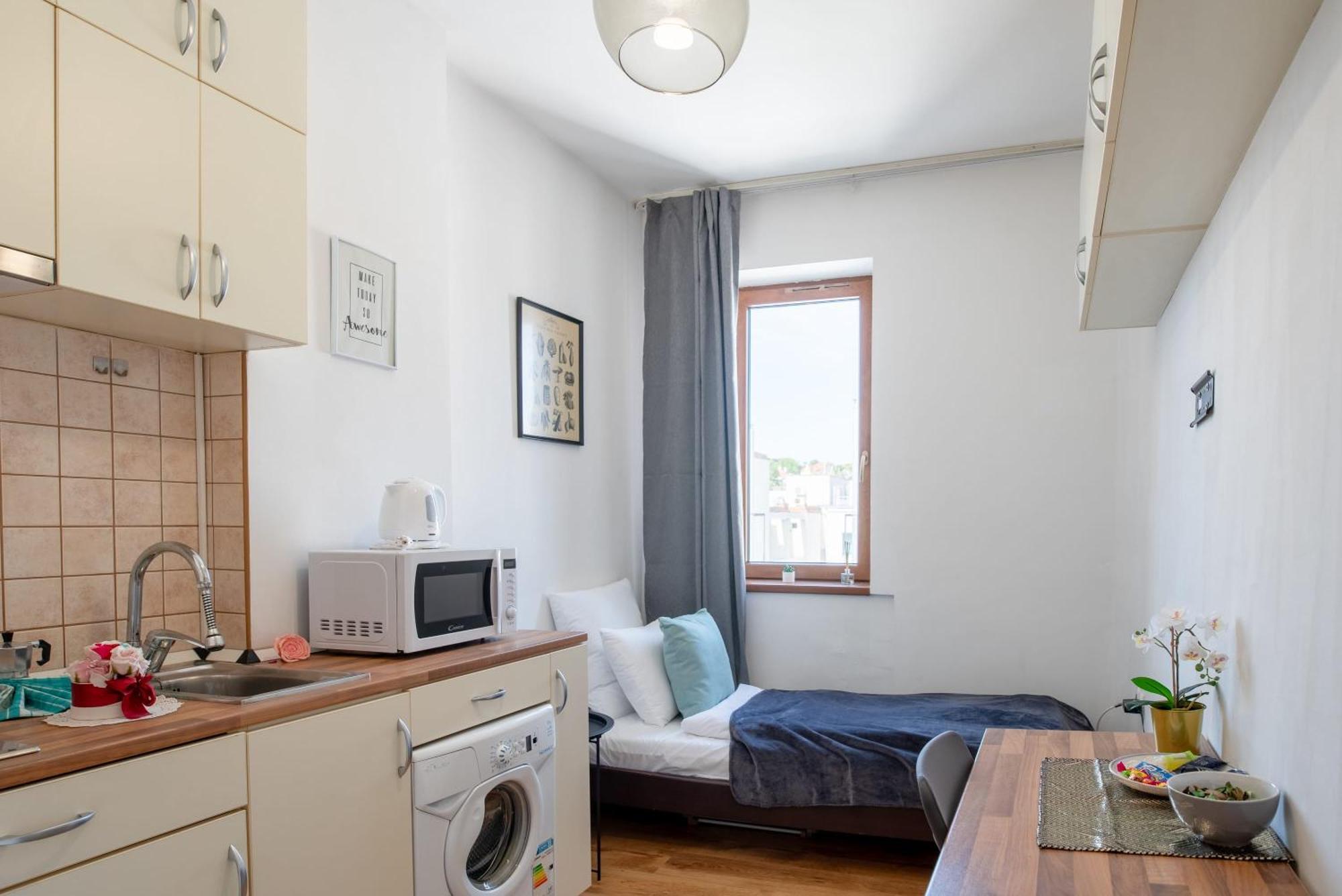 - Bright - Calm For Solo Travellers Budapest